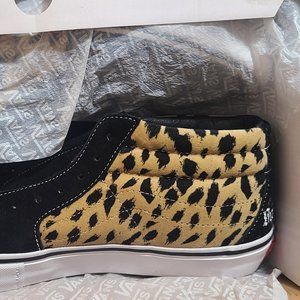 SOLD - NWB Vans Sk8-Mid Supreme Velvet Leopard Black Men Size 12 RARE Vintage